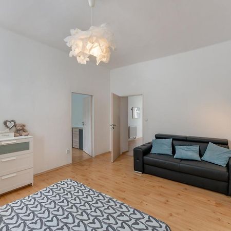 Apartman S Terasou Olomouc Bagian luar foto