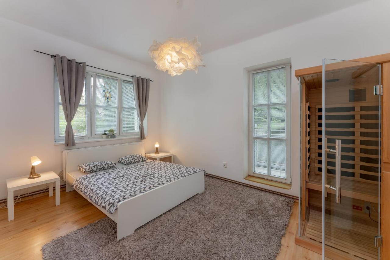 Apartman S Terasou Olomouc Bagian luar foto