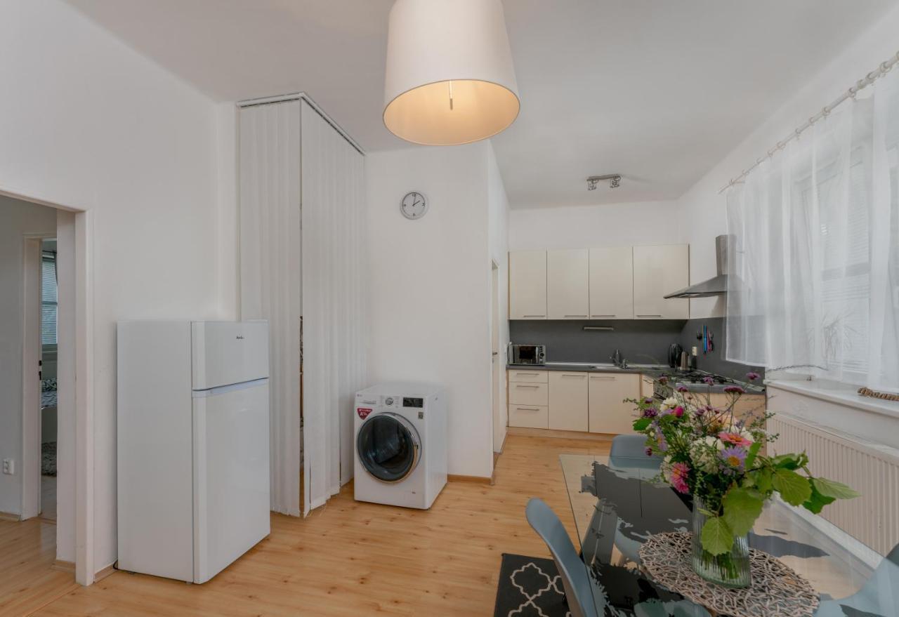 Apartman S Terasou Olomouc Bagian luar foto