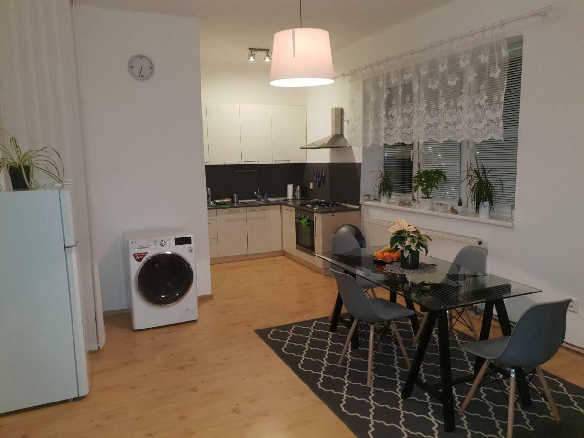 Apartman S Terasou Olomouc Bagian luar foto